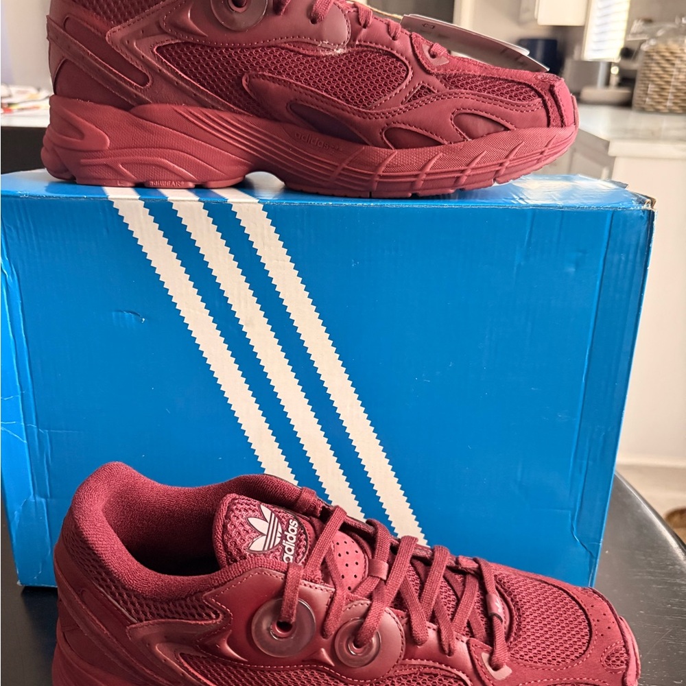 Adidas ASTIR W